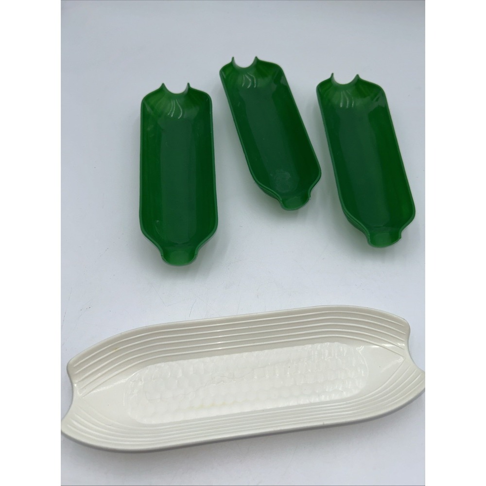 Set Of (4) Vintage Fox Run Corn On the Cob Holders/Trays Hong Kong